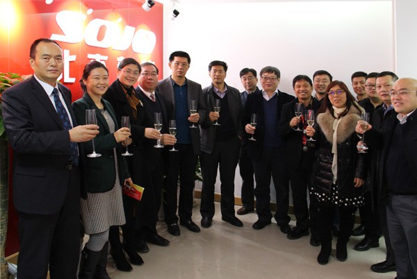 f16a4cc06e174a13a04c231500d35b9a